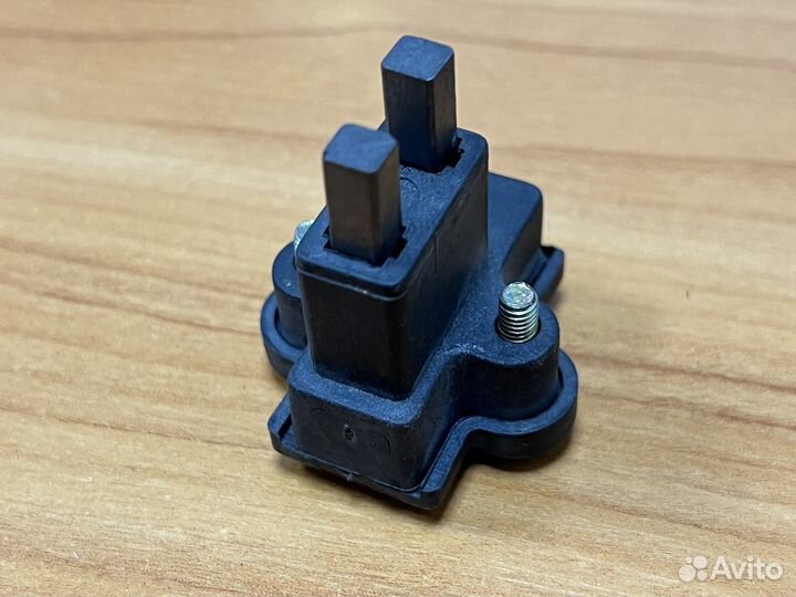 Щетка генератора УАЗ газ одноконтактная