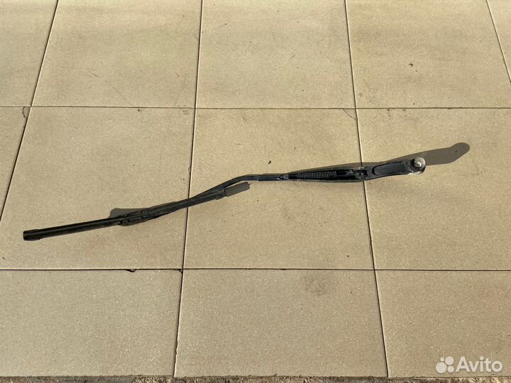 Поводок дворника правый Kia cerato 2