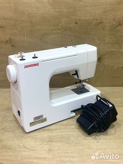 Швейная машина Janome TC-1216S