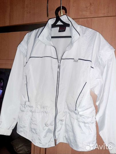 Ветровка женская
