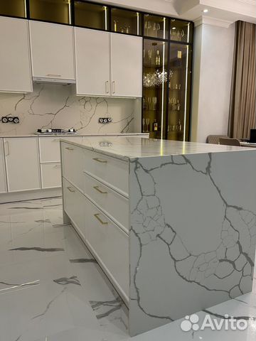 Столешница из камня кварцевый агломерат