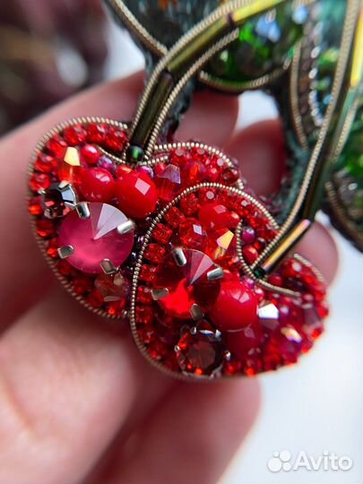 Брошь вишенки