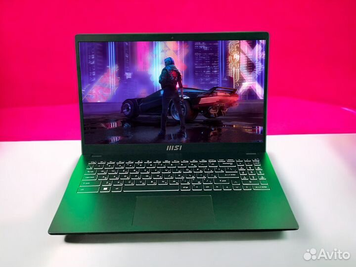 Ноутбук для работы MSI / Core i5