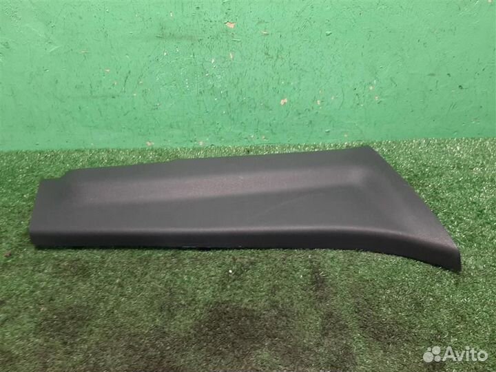 Обшивка правой стойки Renault Scenic 3 (JZ) 2009