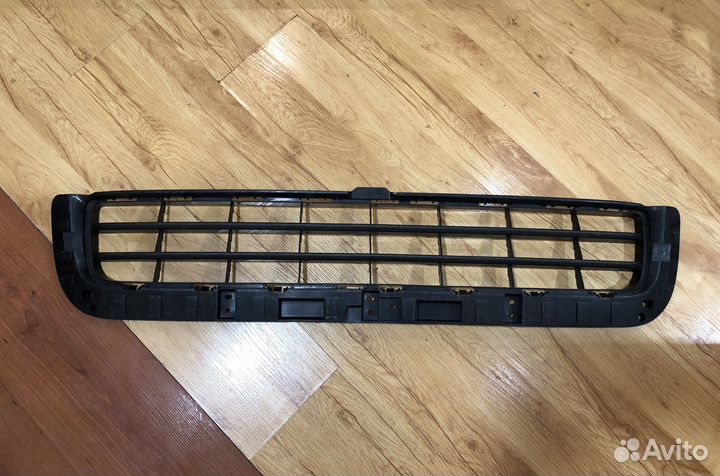 Решетка радиатора Lexus LX570