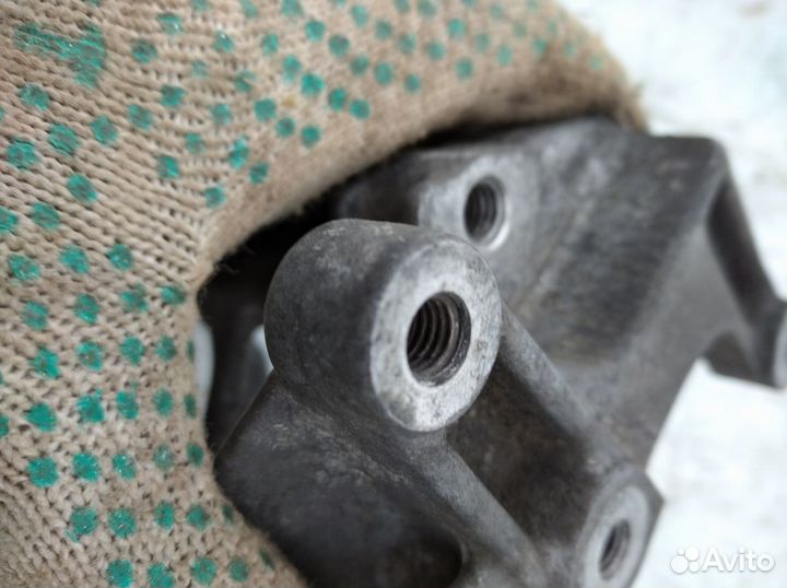 Кронштейн генератора Форд С Мах