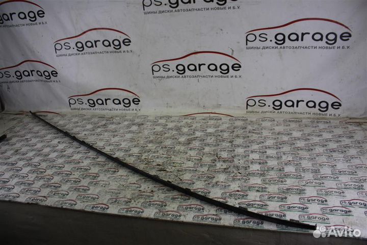 Молдинг крыши правый Renault Scenic 2003-2009