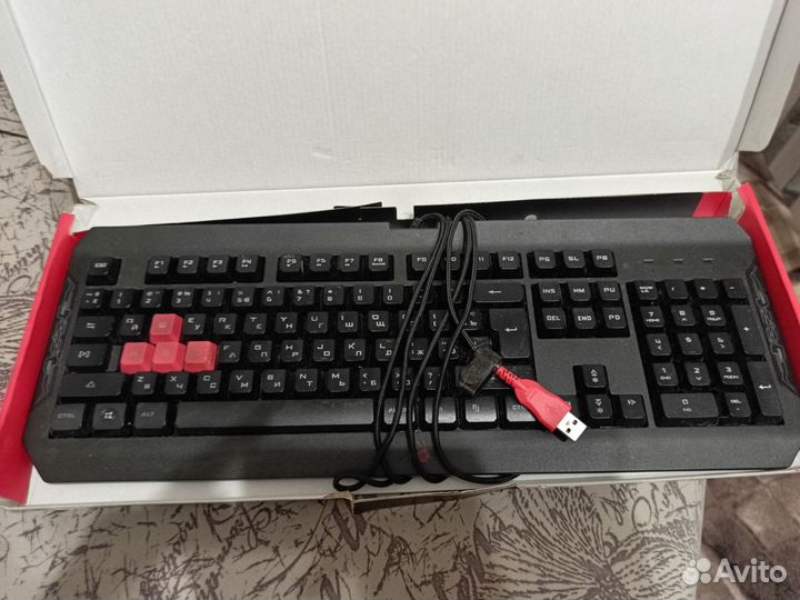 Клавиатура Q100