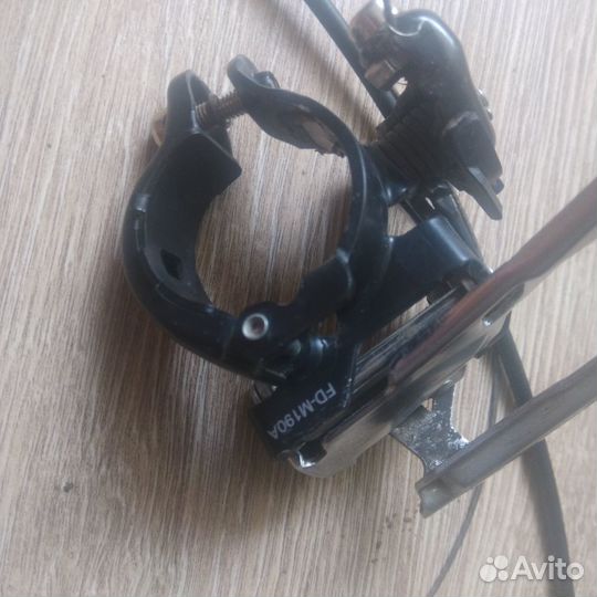 Передний переключатель shimano altus + манетка