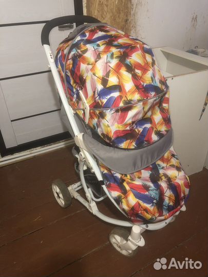 Прогулочная коляска