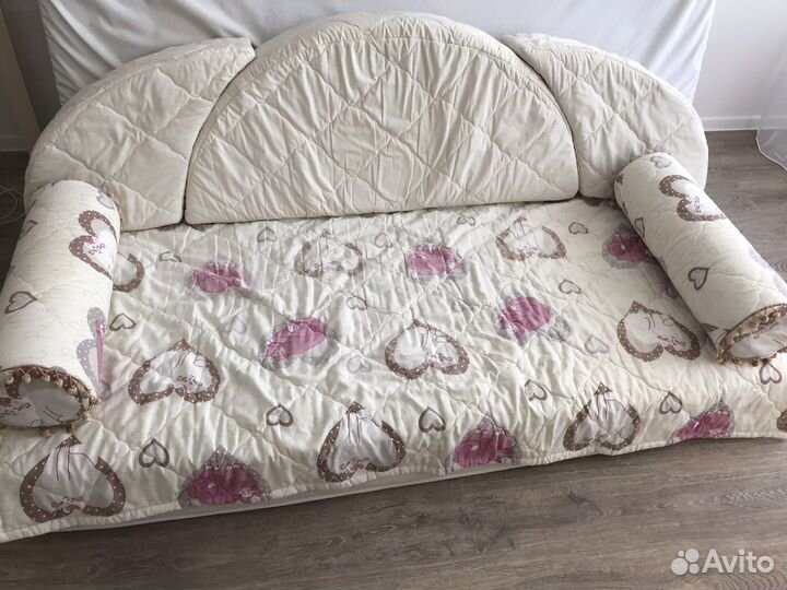 Чехлы для мягких элементов и покрывало Сюита