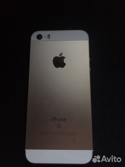 Телефон iPhone se 2016