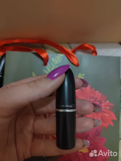 Помада mac