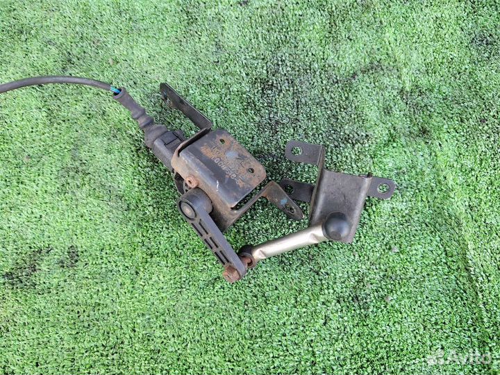 Датчик высоты дорожного просвета задний левый Audi