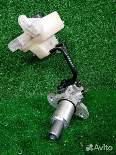 Главный тормозной цилиндр Land Rover Freelander 1