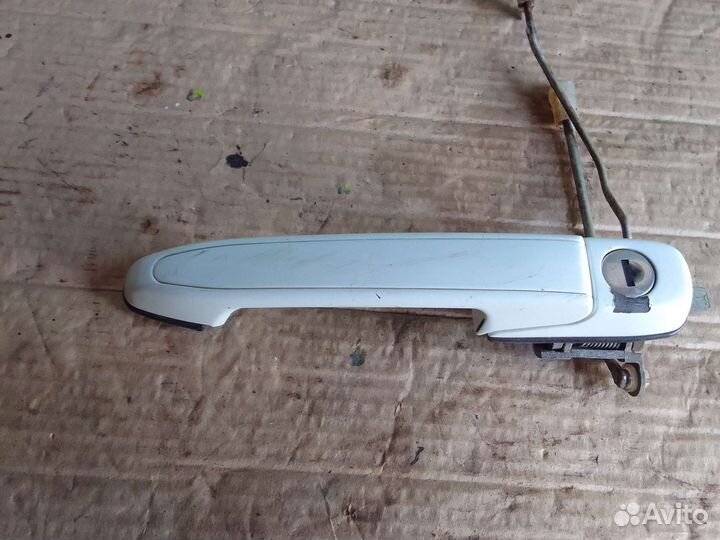 Ручка передняя правая наружняя Chevrolet Niva 2123