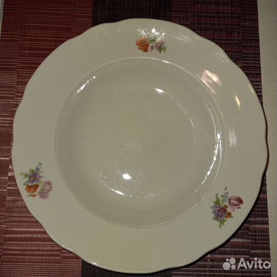Продам тарелки обеденные винтаж СССР