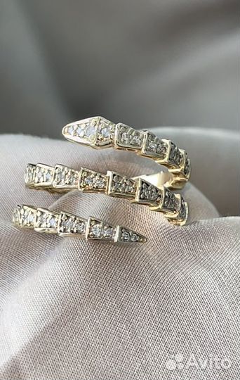 Кольцо с бриллиантами