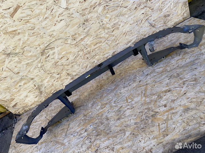 Телевизор (рамка радиатора) Land Rover Freelander