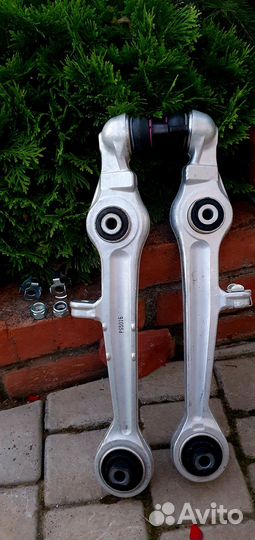 Рычаг подвески передний двусторонний Audi A4