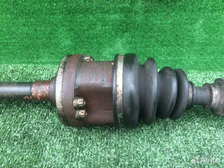 Привод передний левый Nissan Prairie / Liberty