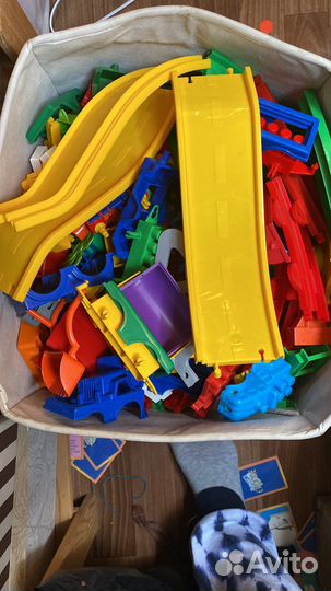 Лего, гараж, железная дорога, конструктор