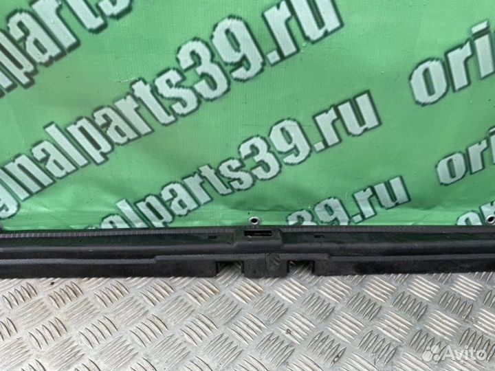 Накладка багажника Mercedes-Benz S-Class W140