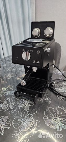 Кофемашина Delonghi
