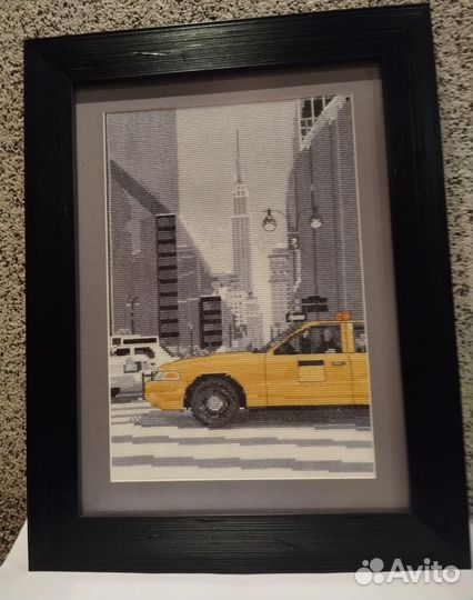 Картина, вышитая крестом, в стекле и раме 34*44