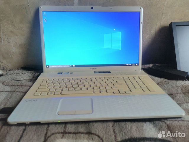 Sony 17" 2/8/500gb hdd