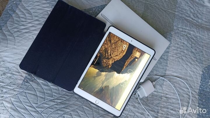 Планшет apple iPad (8 поколения 2020)