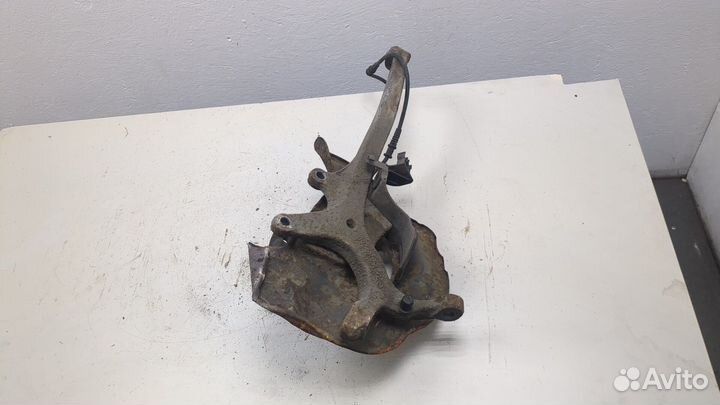 Ступица (кулак, цапфа) правая передняя Mercedes CLK W208, 1999