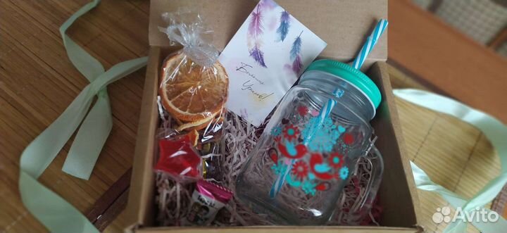 Подарочный набор с кружкой-банкой с трубочкой