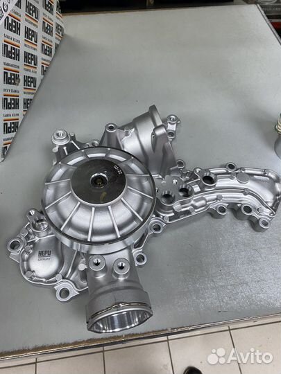 Насос системы охлаждения mercedes OM157