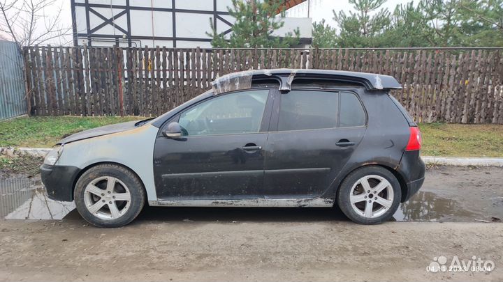 Volkswagen Golf 1.6 МТ, 2004, 192 000 км