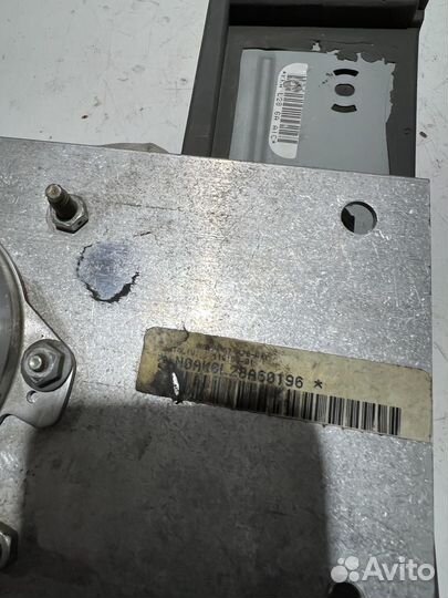 Подушка безопасности колен водителя Kia Sportage 1