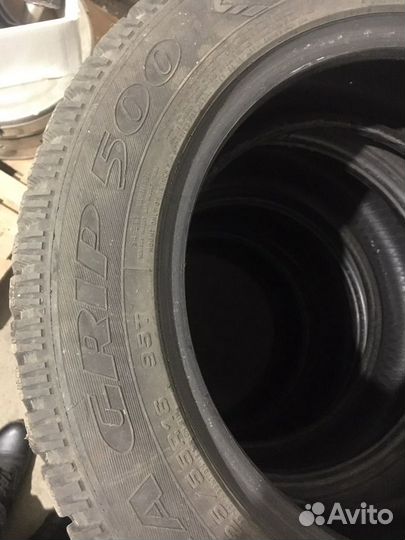 Goodyear UltraGrip 500 225/55 R16