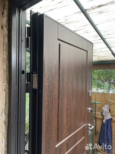 Дверь входная Термо 100 Бульдорс