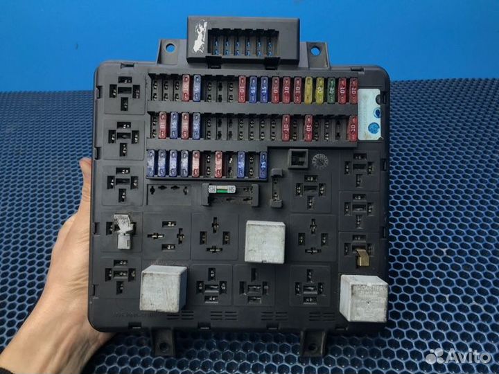 Блок предохранителей Renault Midlum