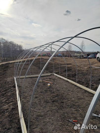 Теплица с чехлом из армированной пленки