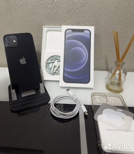 iPhone 12, 64 ГБ
