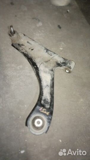 Рачаг передней подвески левый LADA xray