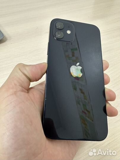 iPhone 12, 64 ГБ