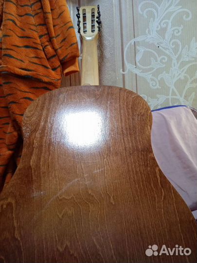 Акустическая гитара