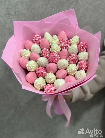 Клубника в шоколаде букет