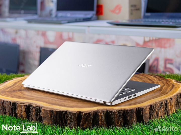 Ультрабук Acer Core i7, 8Gb, SSD 256Gb