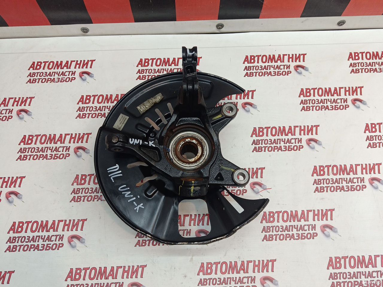 Кулак поворотный левый Changan UNI-K