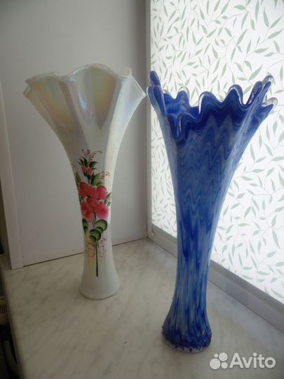 Вазы из цветного стекла