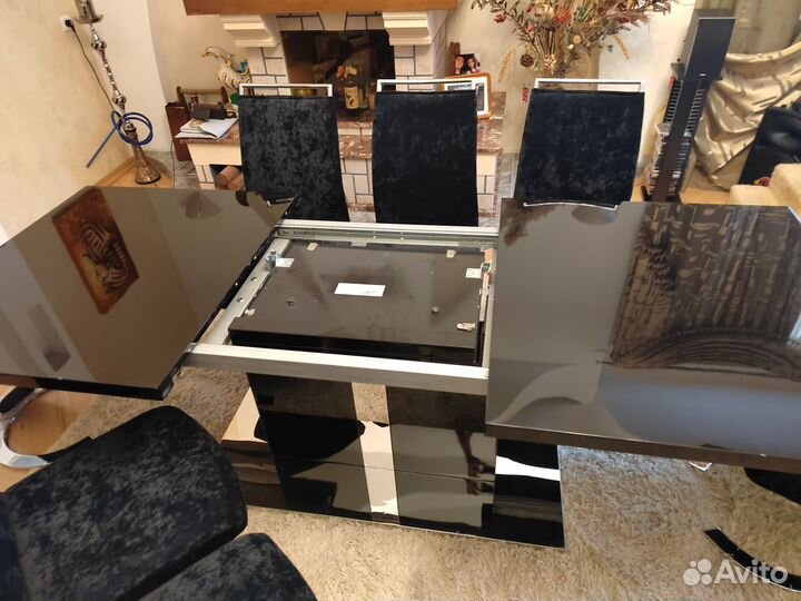 Стол обеденный со стульями