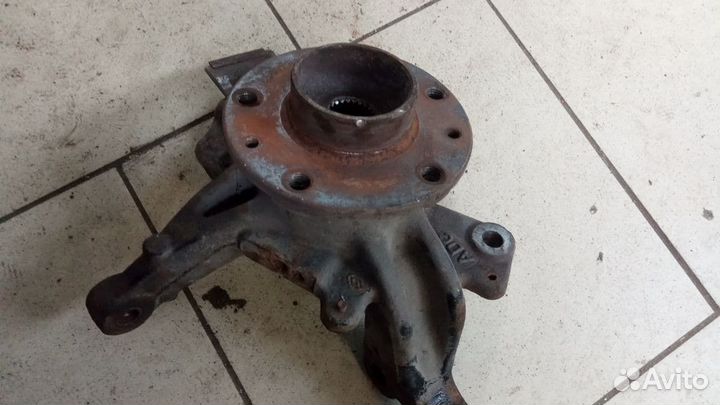 Кулак поворотный Renault fluence megane 3 scenic